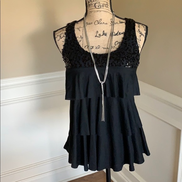 Lola B. Ruffled Layered & Sequin Top EUC - Picture 3 of 8